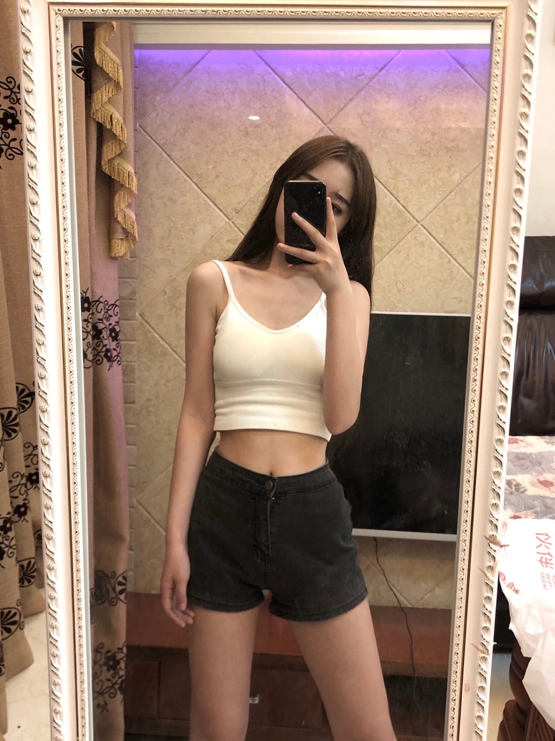 水嫩水嫩的年轻漂亮小姐姐丝.袜.陪浴